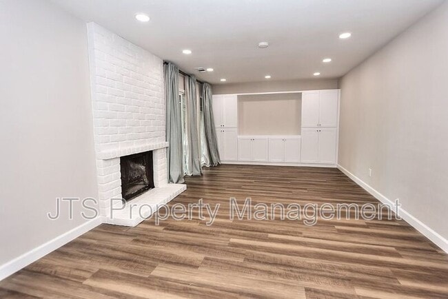 Building Photo - 3160 Watt Ave