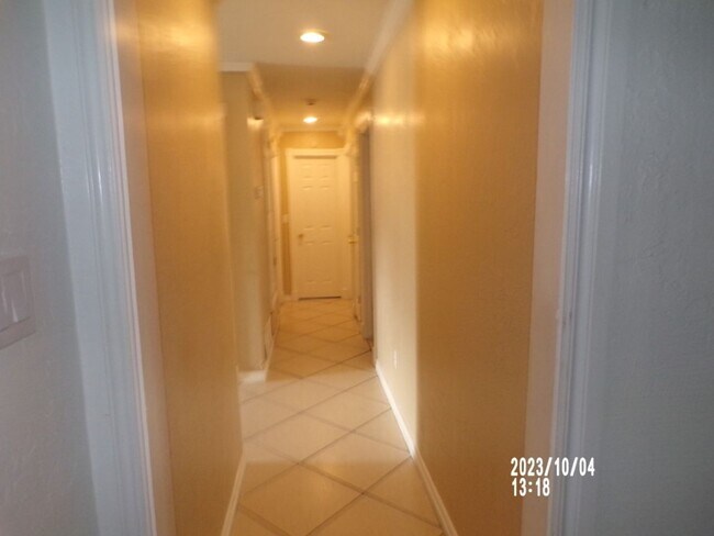 Building Photo - Large bedrooms, located on West side of town