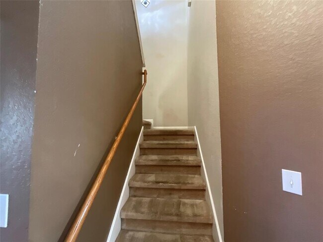 Building Photo - 4427 Meadowside Ln