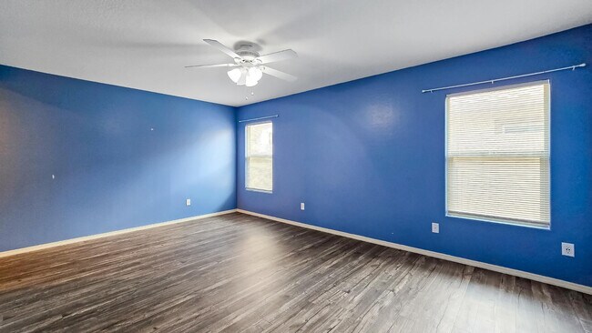 Building Photo - 1286 N 165th Dr