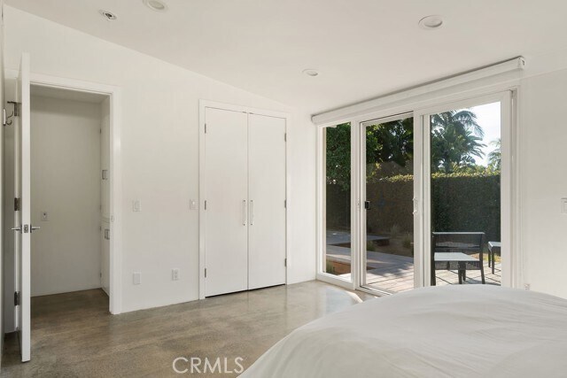 Building Photo - 2015 Irvine Ave