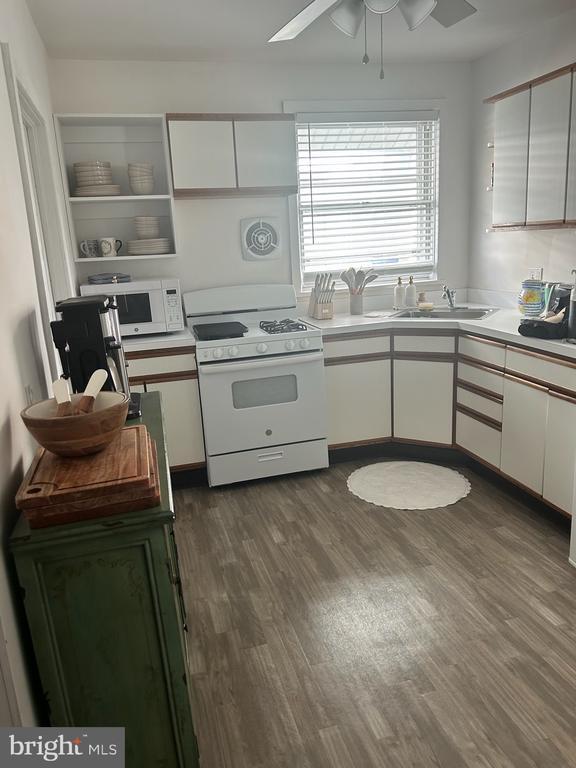 Building Photo - 12 N Swarthmore Ave