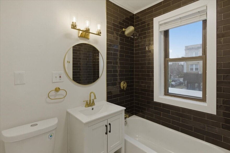 Building Photo - 4004 N Bell Ave