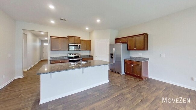 Building Photo - 22 Crestwood Pnes Trl
