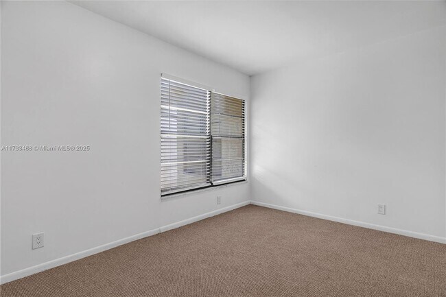 Building Photo - 2530 Coral Springs Dr
