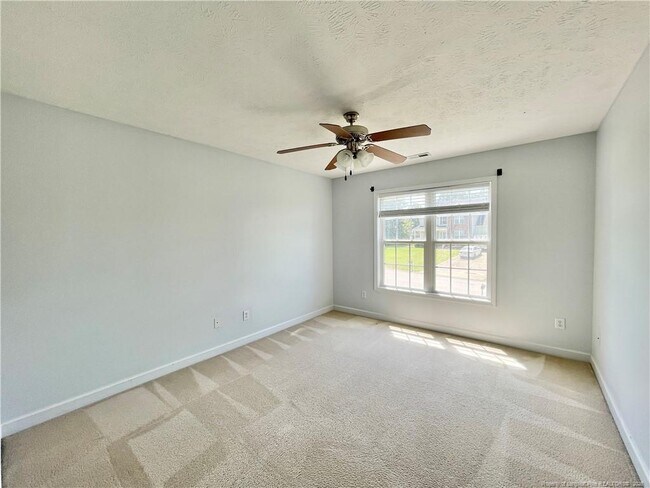 Building Photo - 278 Old Field Loop