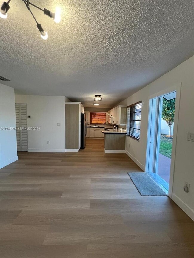 Building Photo - 1045 SW 122nd Ct