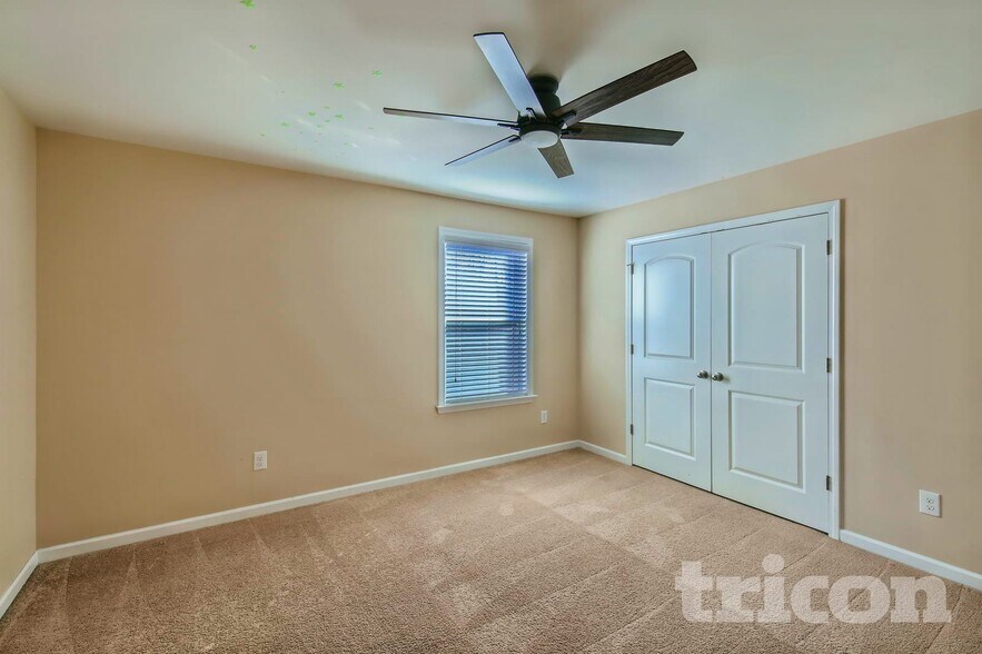 Building Photo - 2102 Eddie Massey Ln