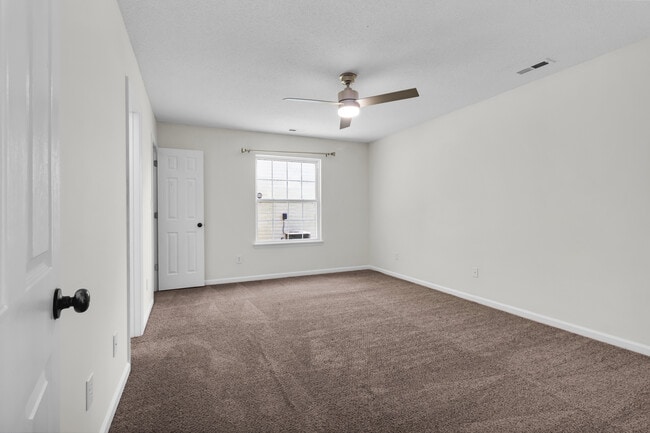 Building Photo - 334 Palamino Trail