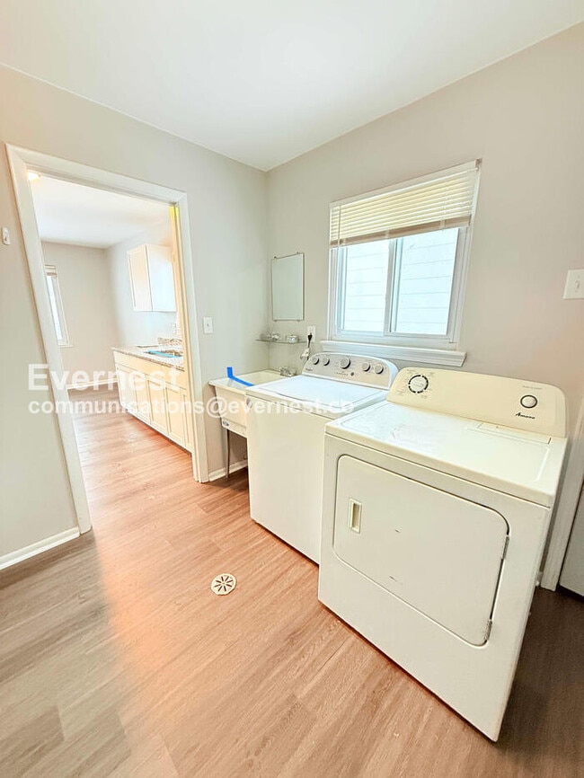 Building Photo - 19918 Rensellor St