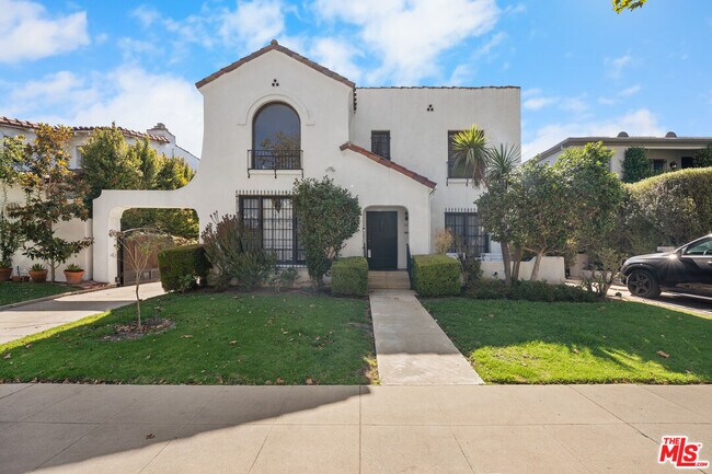 Building Photo - 123 S Orange Dr