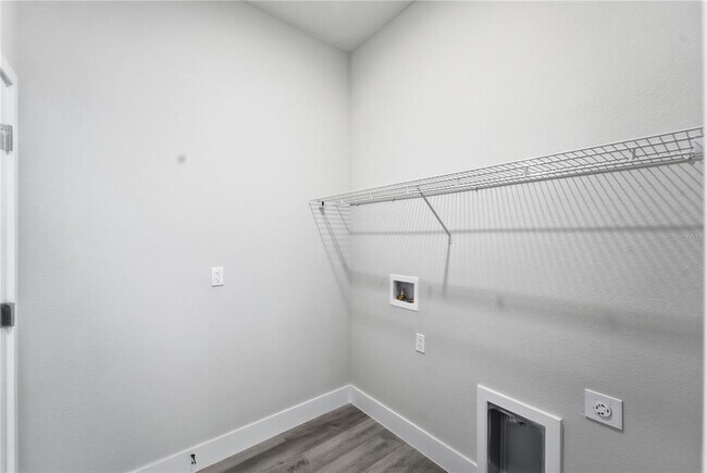 Building Photo - 13690 SW 43rd Cir