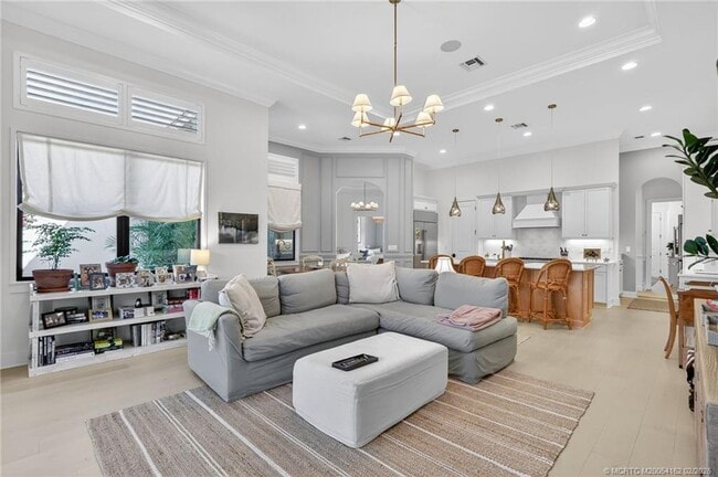 Building Photo - 5407 SW Pomegranate Way