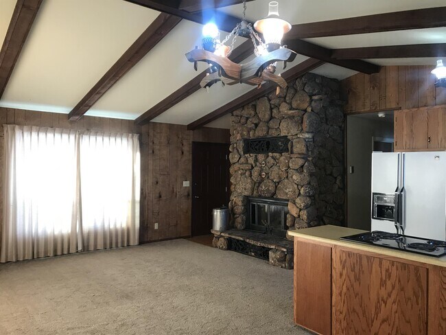 Building Photo - 15 Arapahoe Trail