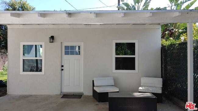 Building Photo - 446 N California St