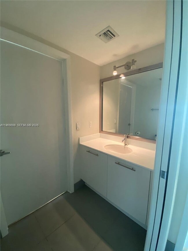 Building Photo - 92 SW 3rd St