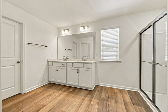 Building Photo - 2413 Abbot Hall Dr