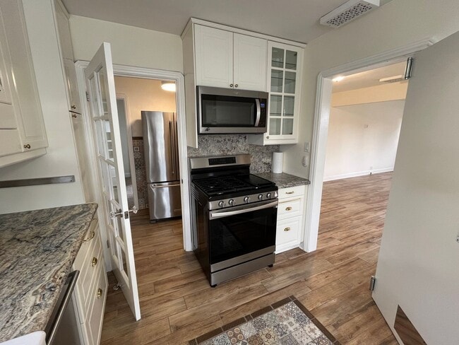 Building Photo - 2 Bedroom 2 Bath Single Family Home in Orange