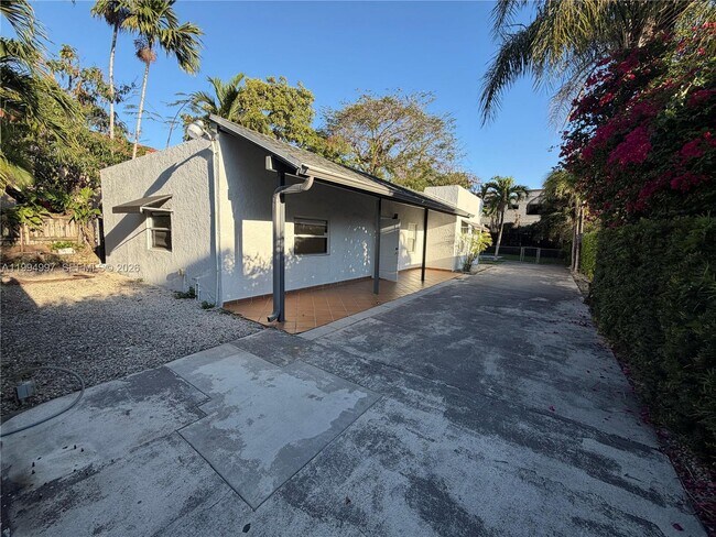 Building Photo - 3373 SW 29th Terrace