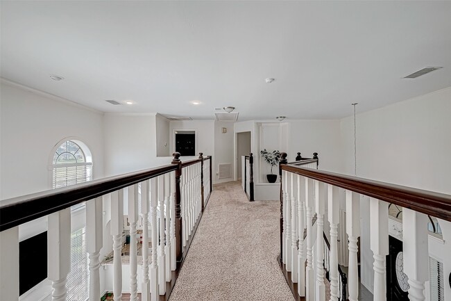 Building Photo - 8006 Devlin Dr