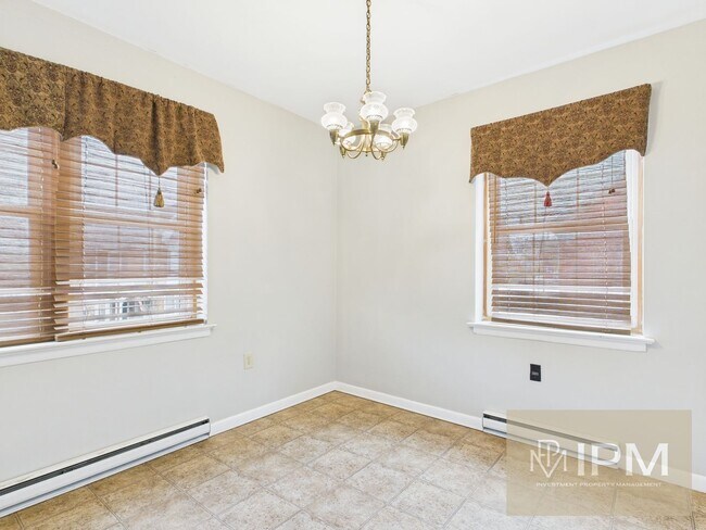 Building Photo - 45 S Main St