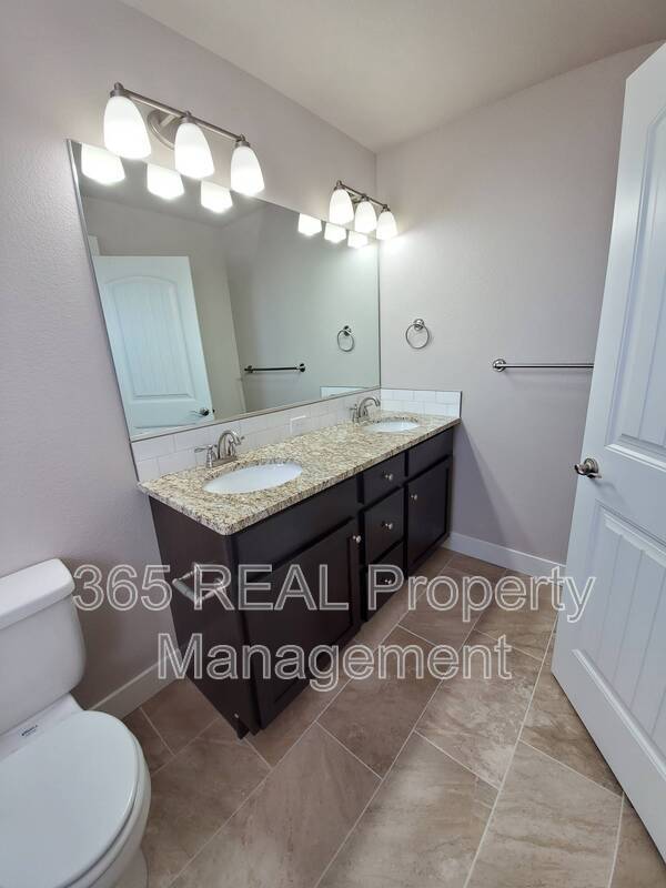 Building Photo - 1721 Westward Cir