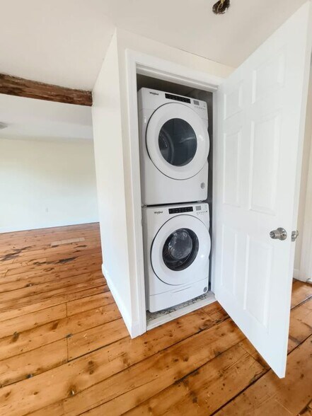 Building Photo - 1009 Brown St