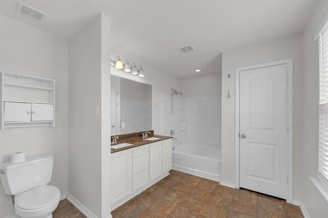 Building Photo - 150 Jasmine Cove