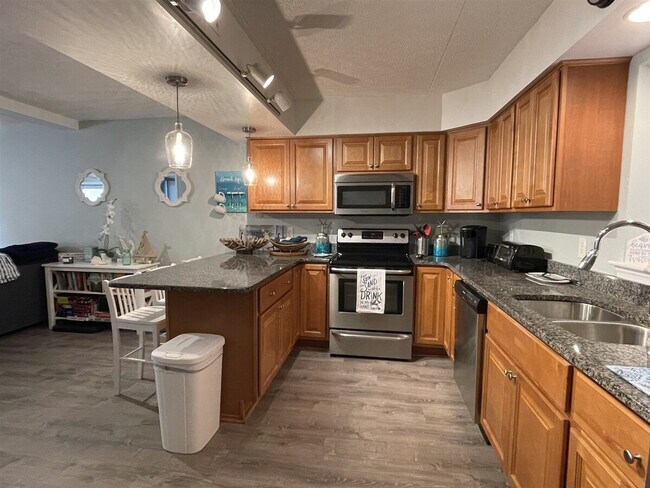 Building Photo - 57211 Atlantic View Dr