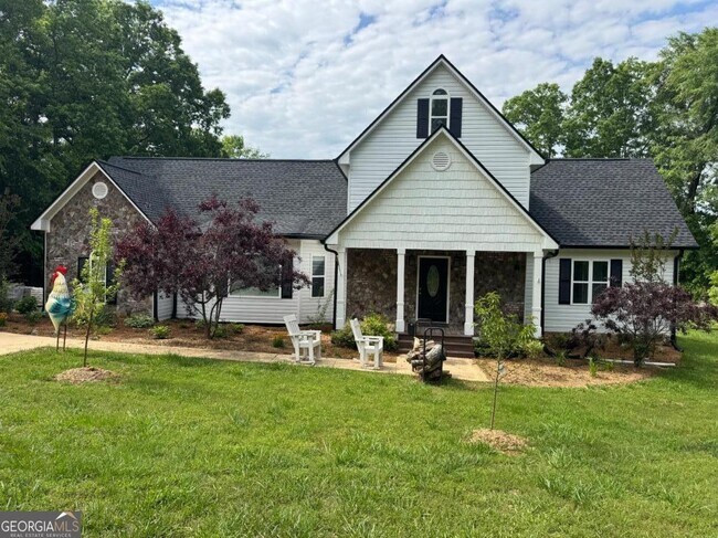 Primary Photo - 327 Lakeridge Dr