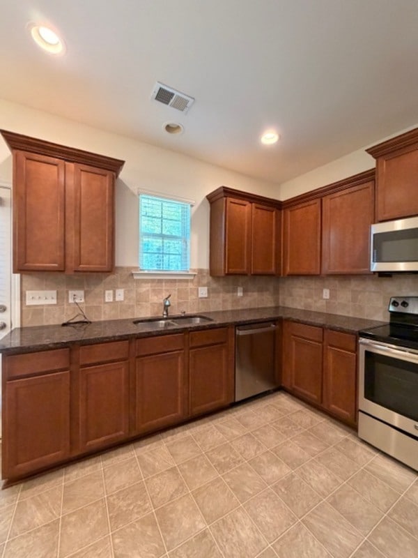 Building Photo - 1017 Drake St