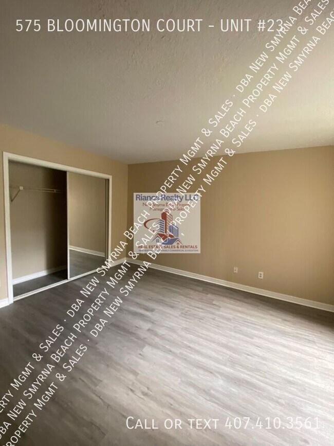 Building Photo - 575 Bloomington Ct
