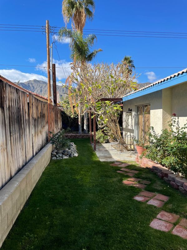 Building Photo - 53865 Avenida Mendoza