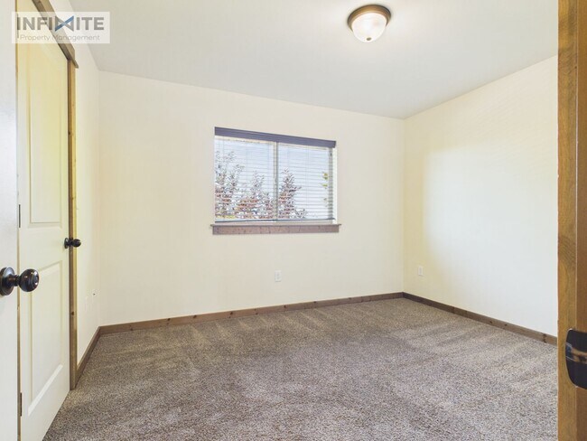 Building Photo - 2767 Fen Way