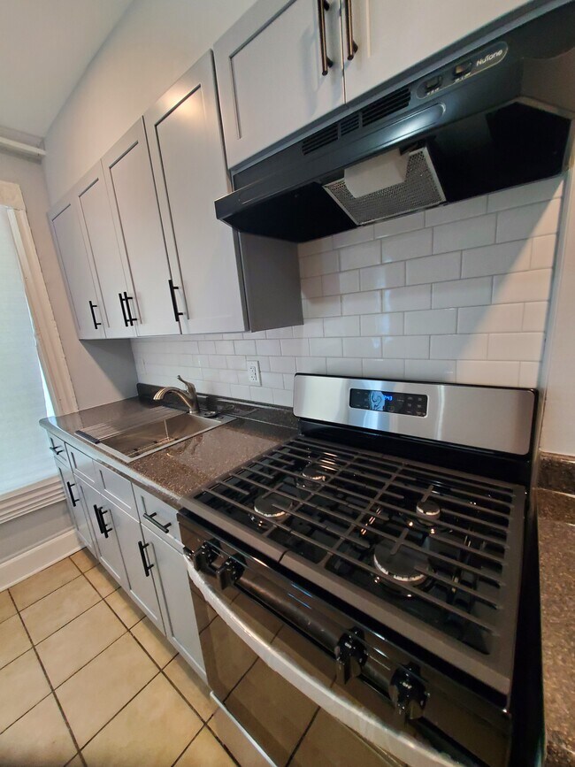 Building Photo - 85 Mill St