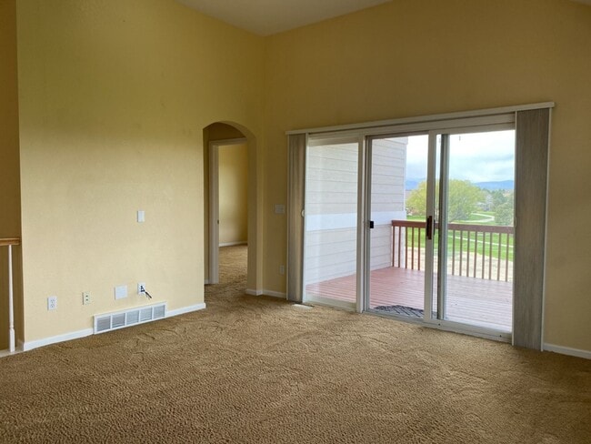 Building Photo - 5742 Crestwood Dr