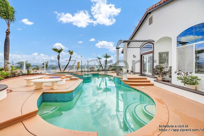 Building Photo - 20 Sierra Vista