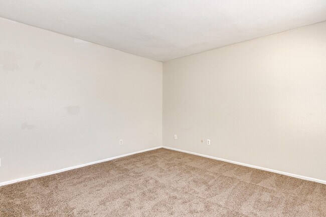 Building Photo - 14466 N 58th Ln