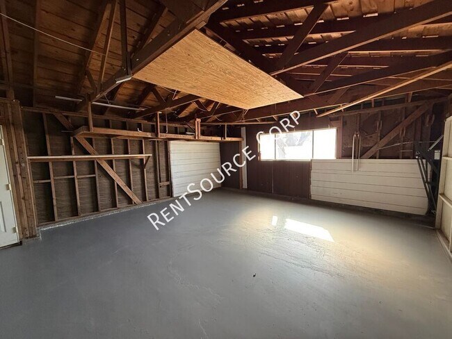 Building Photo - 1177 W Ave J-11