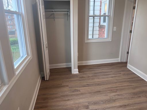 Building Photo - 8611 Flower Ave - Unit 1  - Sunny 2 Bed in Tacoma Park!  Pet’s Allowed! Parking!