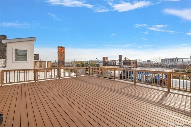 Building Photo - 2843 E Grand Blvd