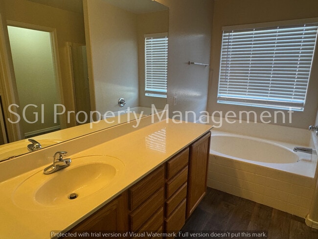 Building Photo - 25860 W Dunlap Rd