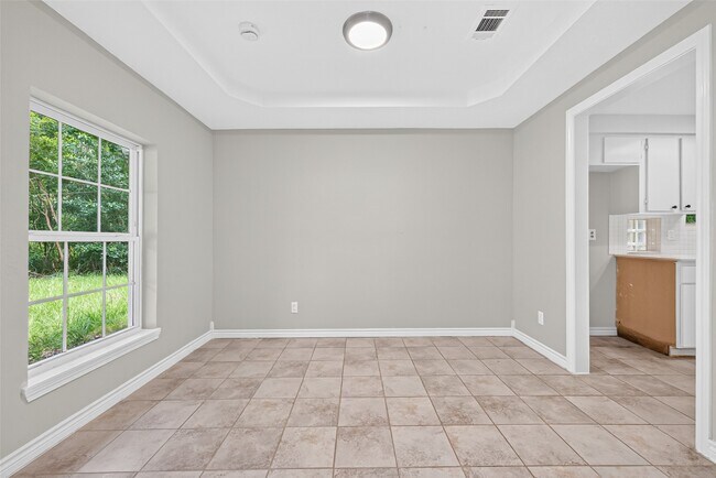 Building Photo - 18747 Woodridge Dr