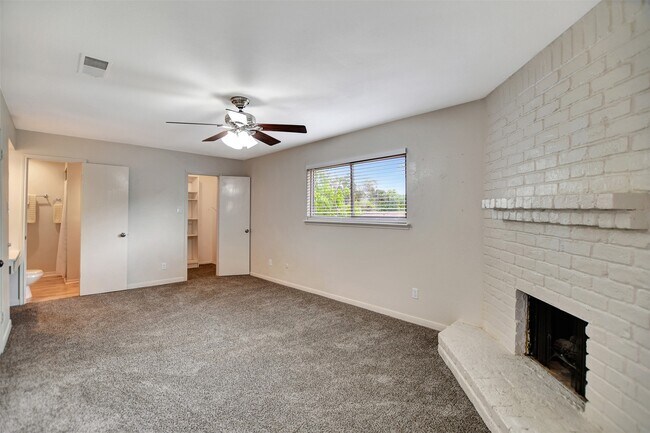 Building Photo - 3826 Willow Springs Ln