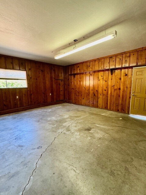 Building Photo - 5117 Myrtle Dr