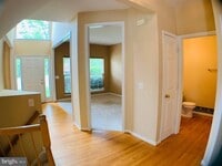 Building Photo - 21 Warwick Way