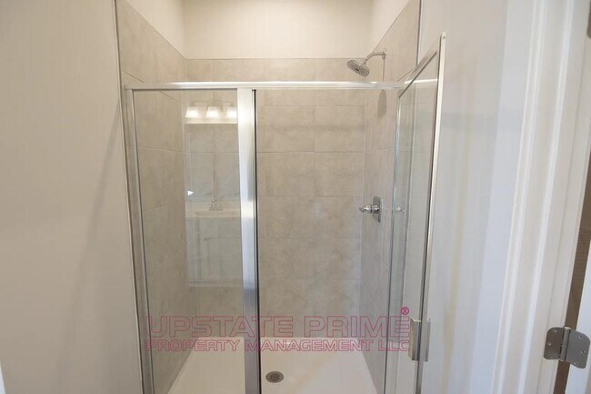 Building Photo - 312 Fairfield St