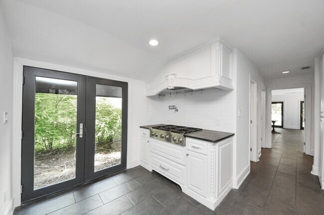Building Photo - 4126 Pecan Bend Dr