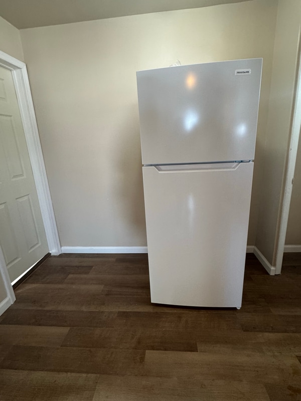 Building Photo - 517 Genet St