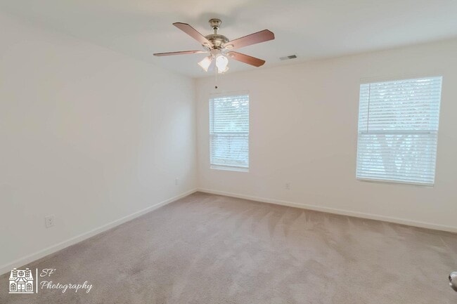 Building Photo - 305 Cherwell ct